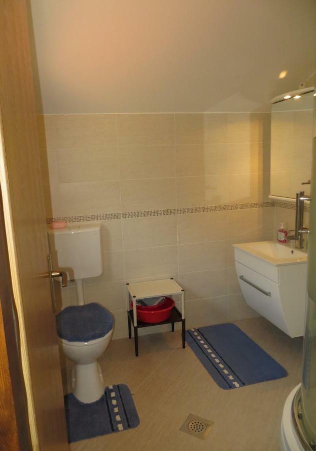 Apartmani Gracijela Karlobag Esterno foto