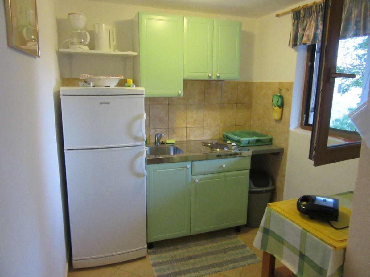 Apartmani Gracijela Karlobag Esterno foto